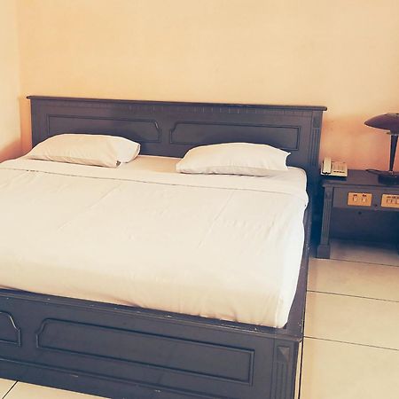 Hotel Wijaya פורווקרטו מראה חיצוני תמונה