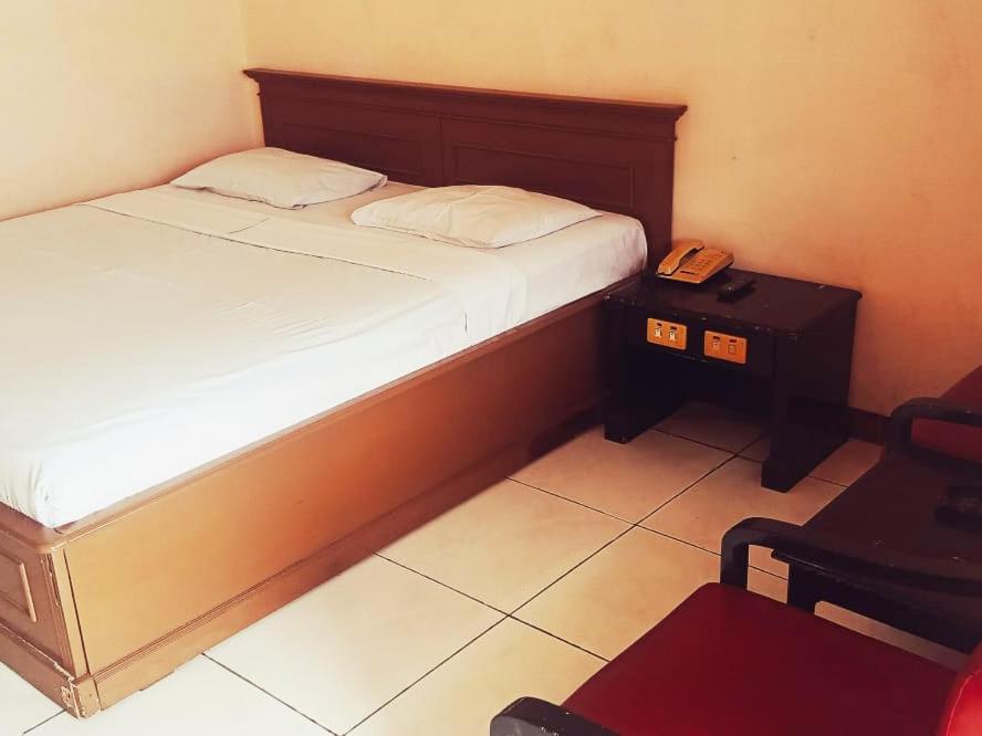Hotel Wijaya פורווקרטו מראה חיצוני תמונה