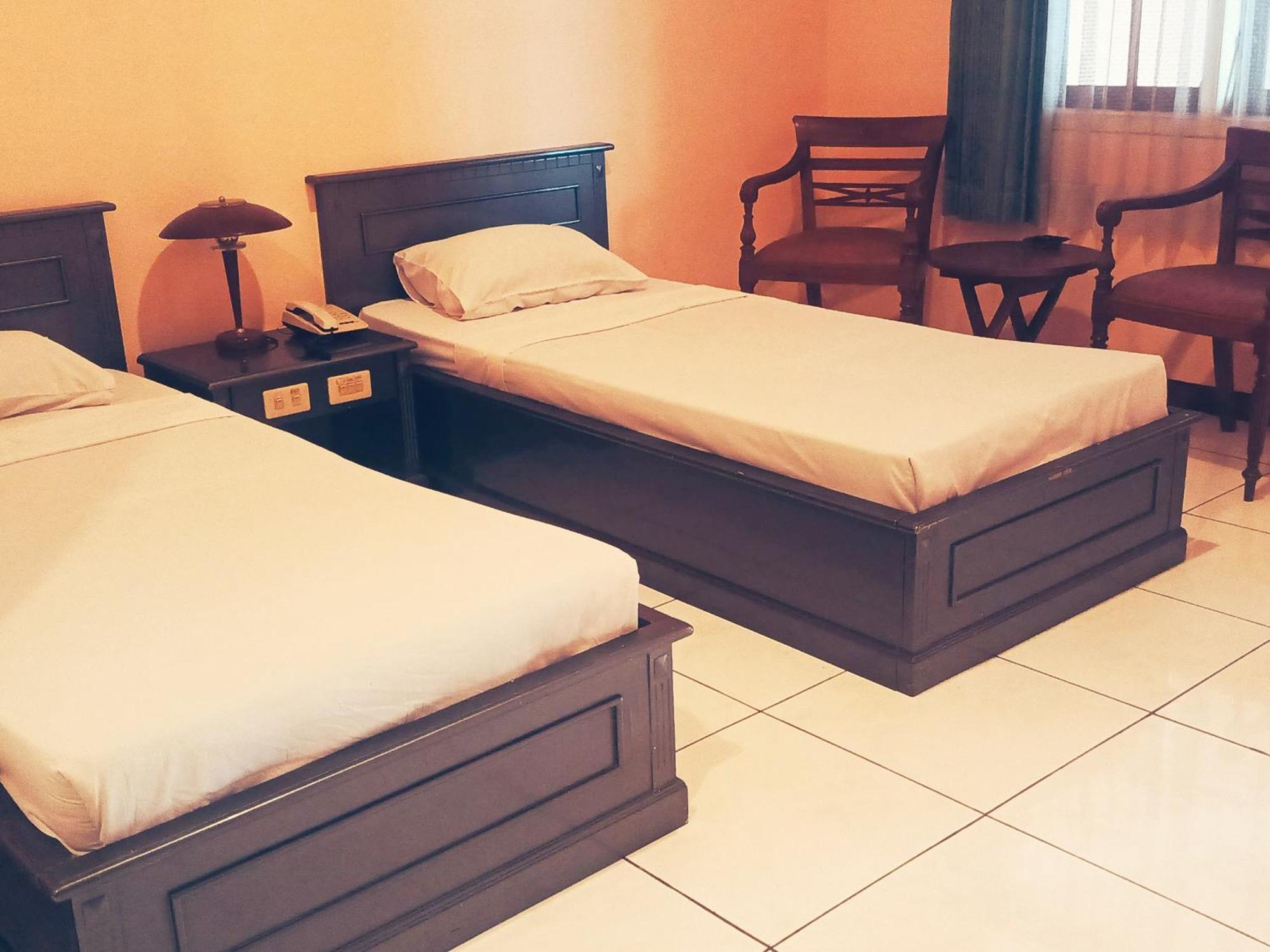 Hotel Wijaya פורווקרטו מראה חיצוני תמונה