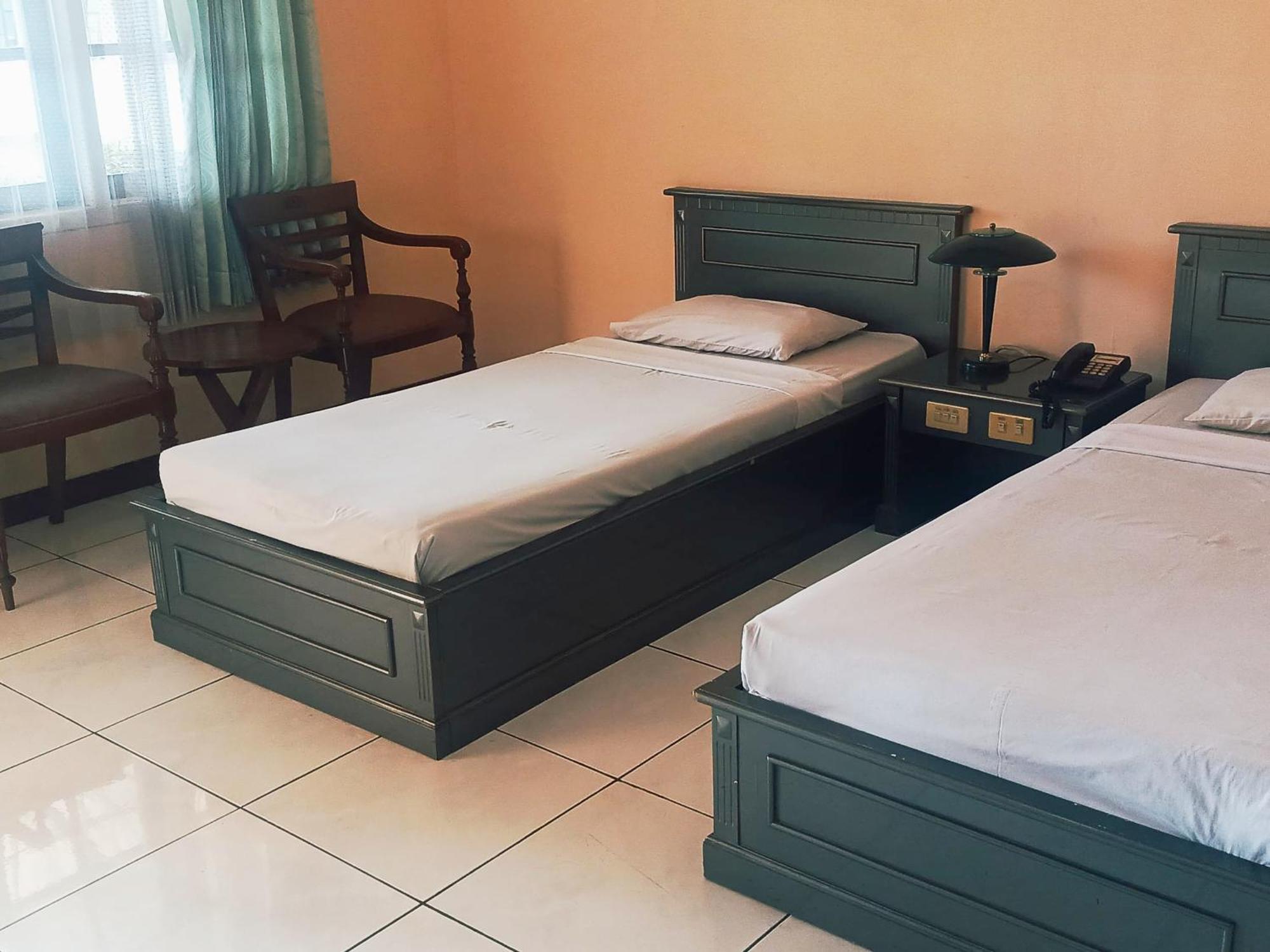 Hotel Wijaya פורווקרטו מראה חיצוני תמונה