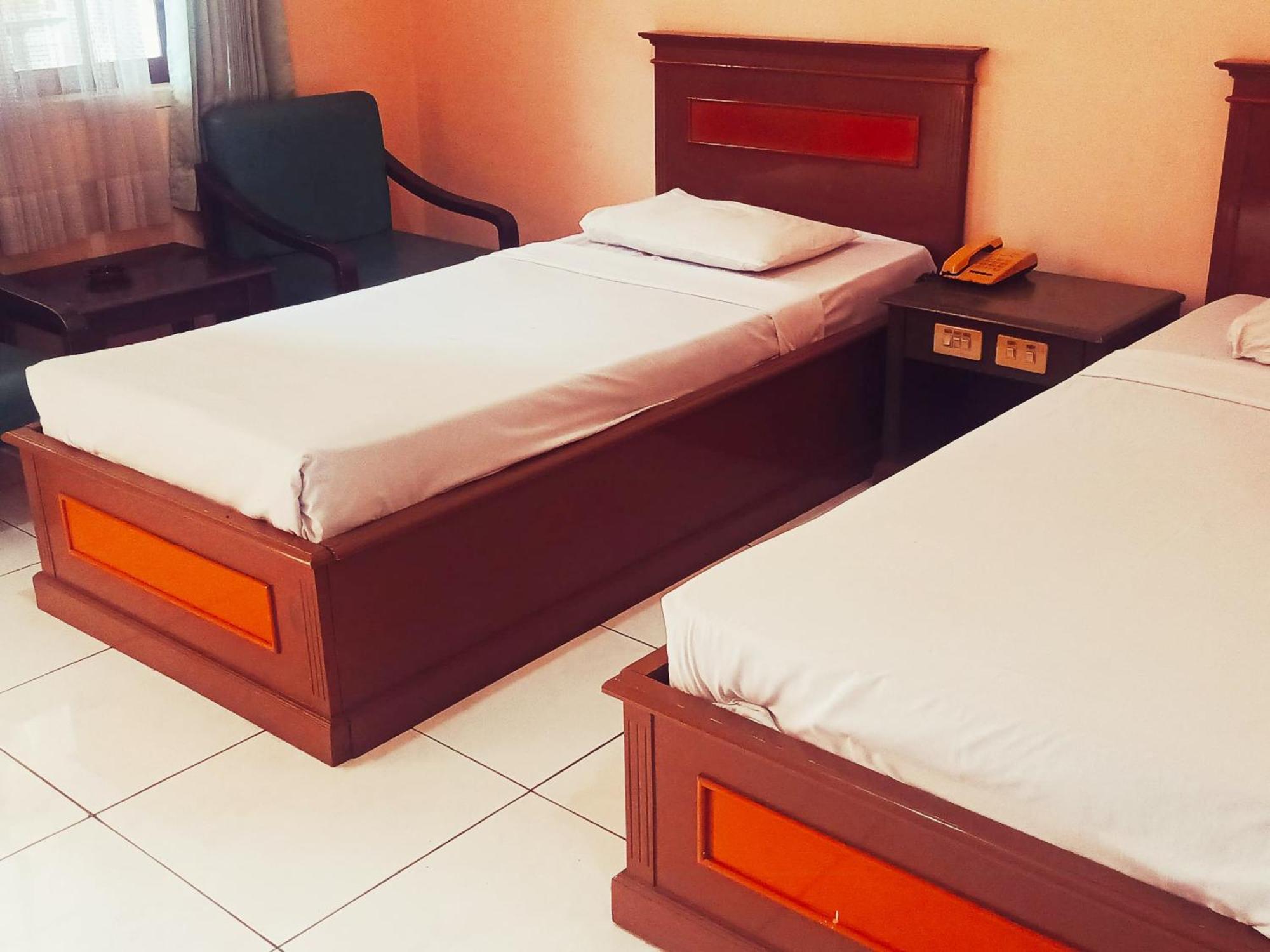 Hotel Wijaya פורווקרטו מראה חיצוני תמונה