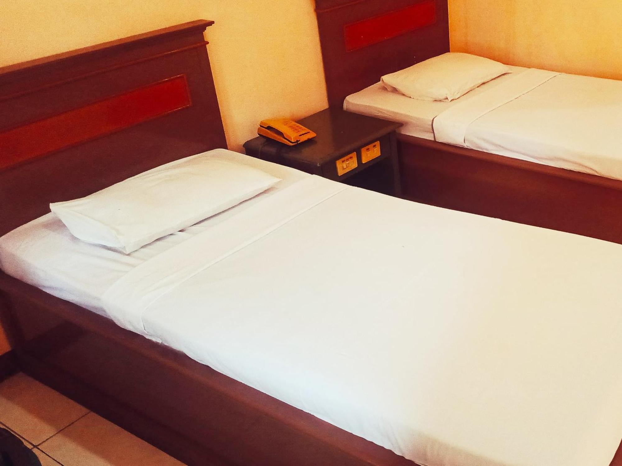 Hotel Wijaya פורווקרטו מראה חיצוני תמונה