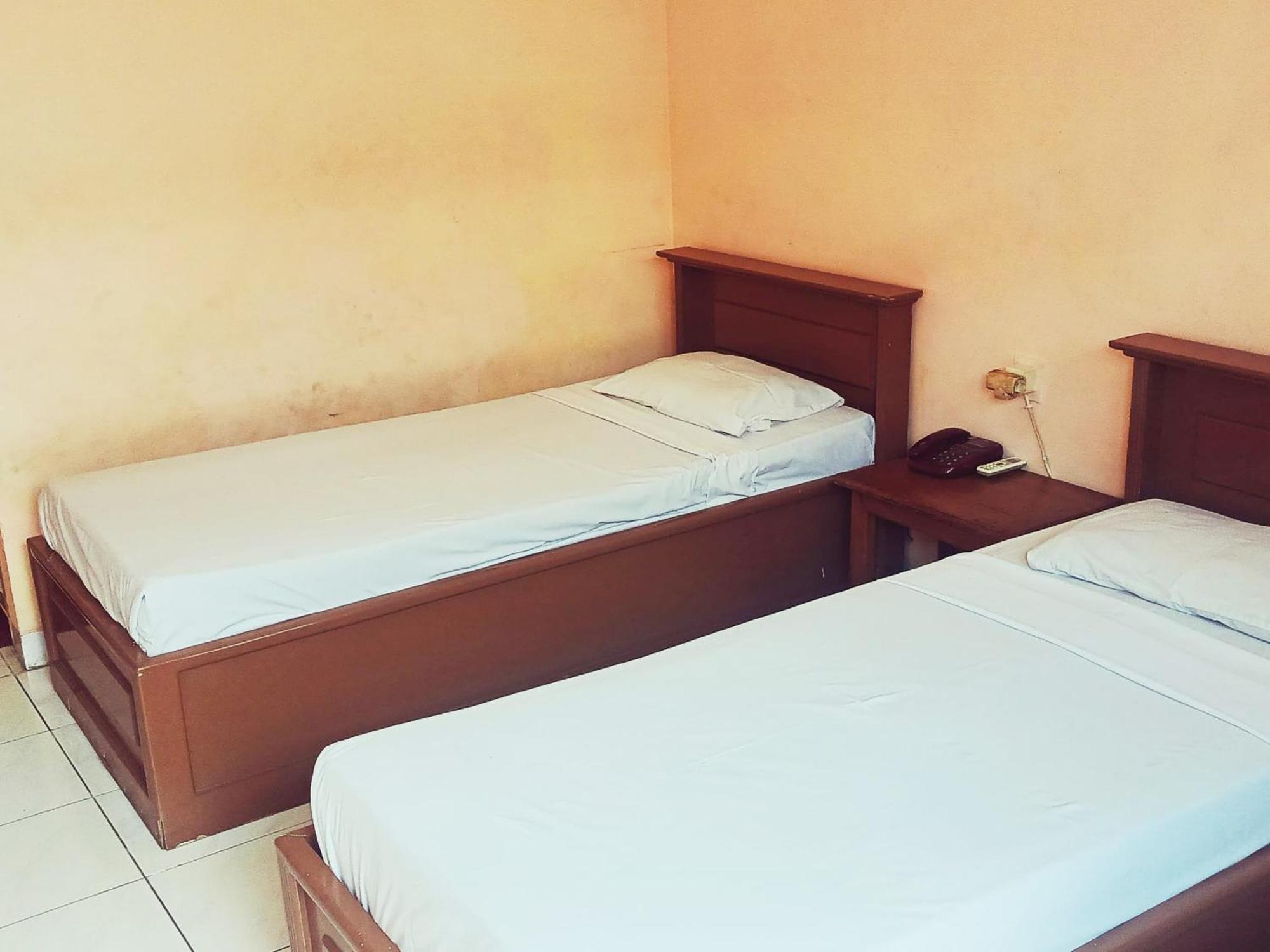 Hotel Wijaya פורווקרטו מראה חיצוני תמונה