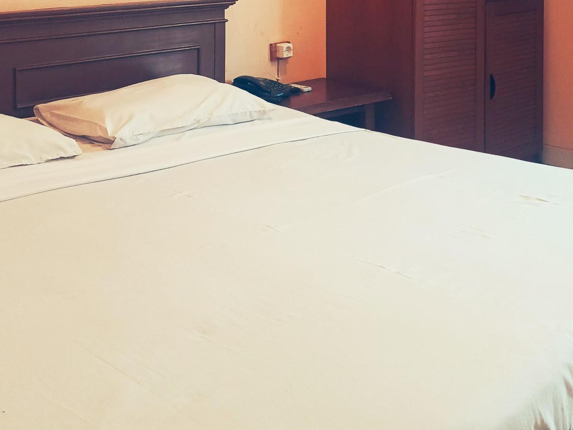 Hotel Wijaya פורווקרטו מראה חיצוני תמונה