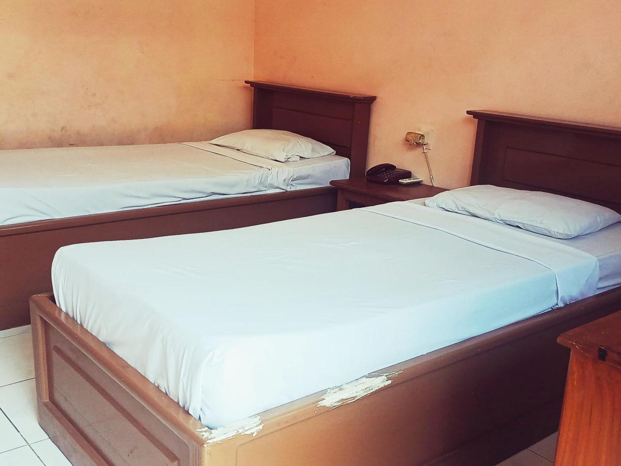 Hotel Wijaya פורווקרטו מראה חיצוני תמונה