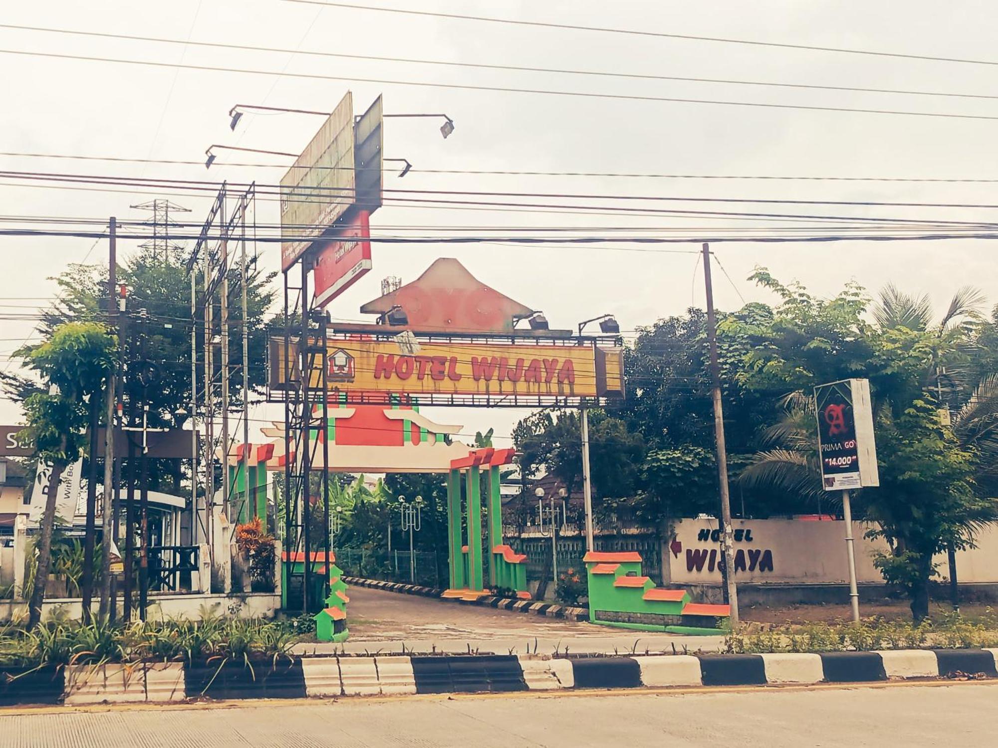 Hotel Wijaya פורווקרטו מראה חיצוני תמונה