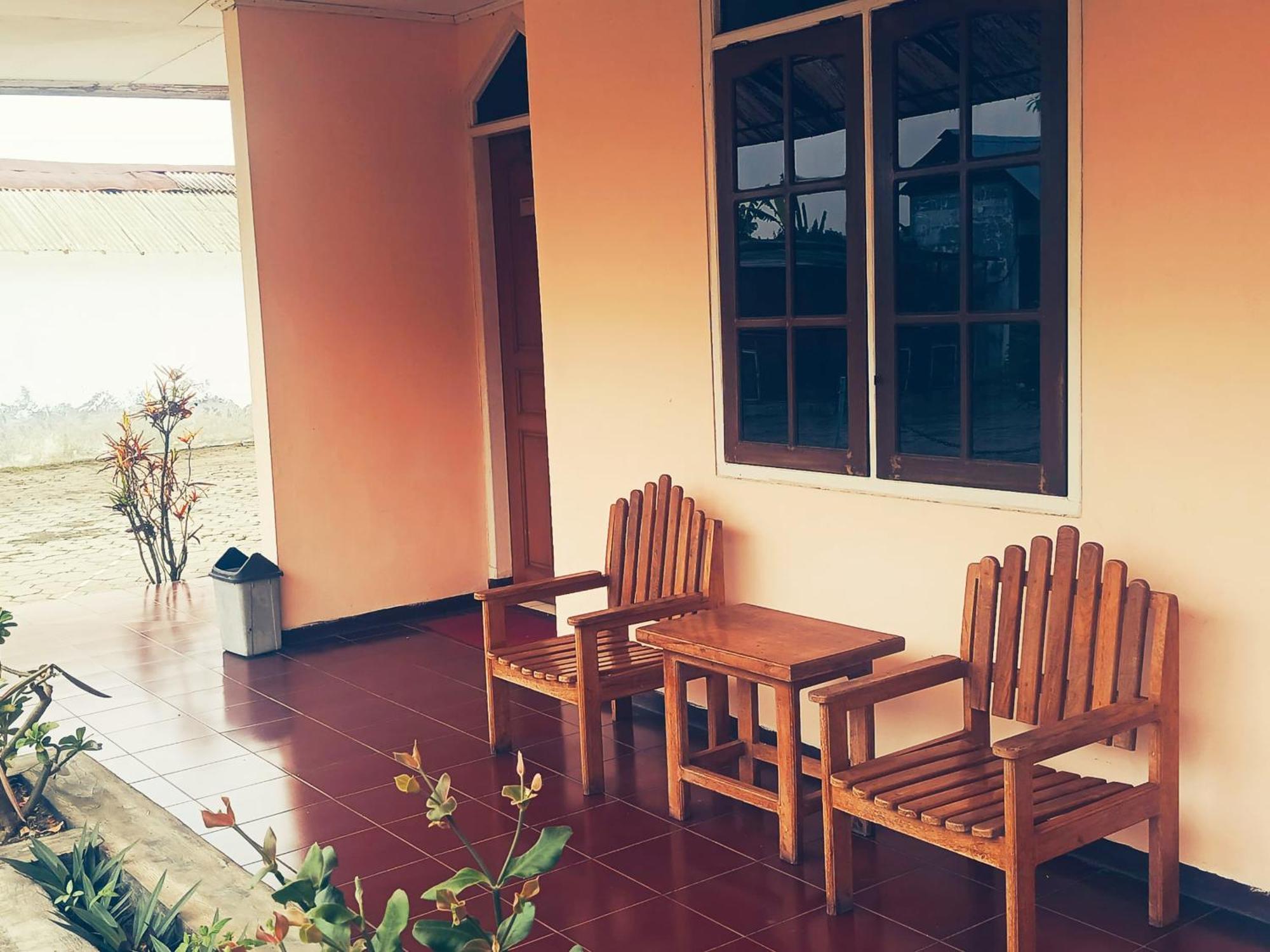 Hotel Wijaya פורווקרטו מראה חיצוני תמונה